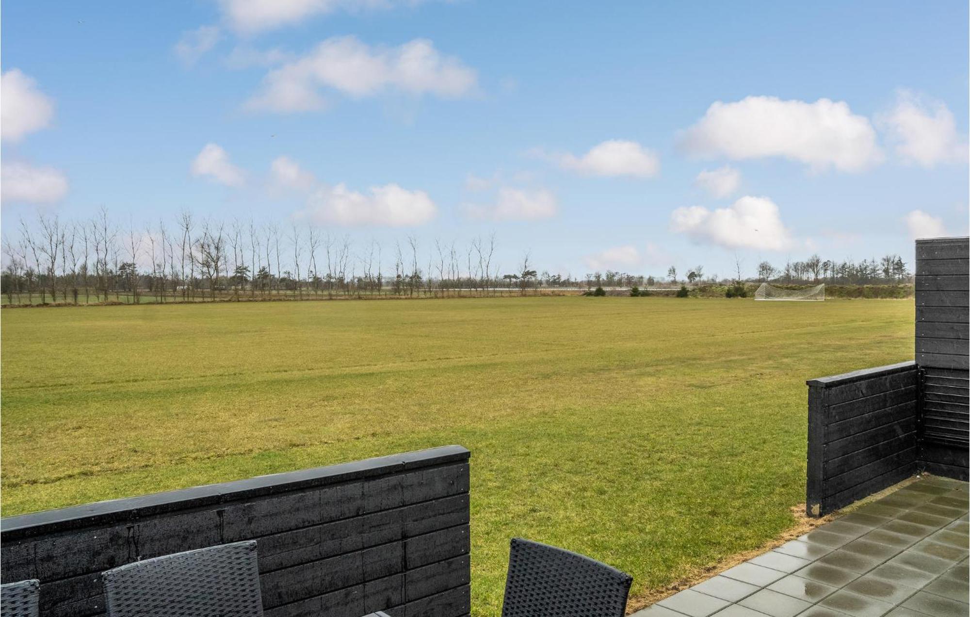 2 Bedroom Gorgeous Apartment In Vaeggerlose Boto By Luaran gambar