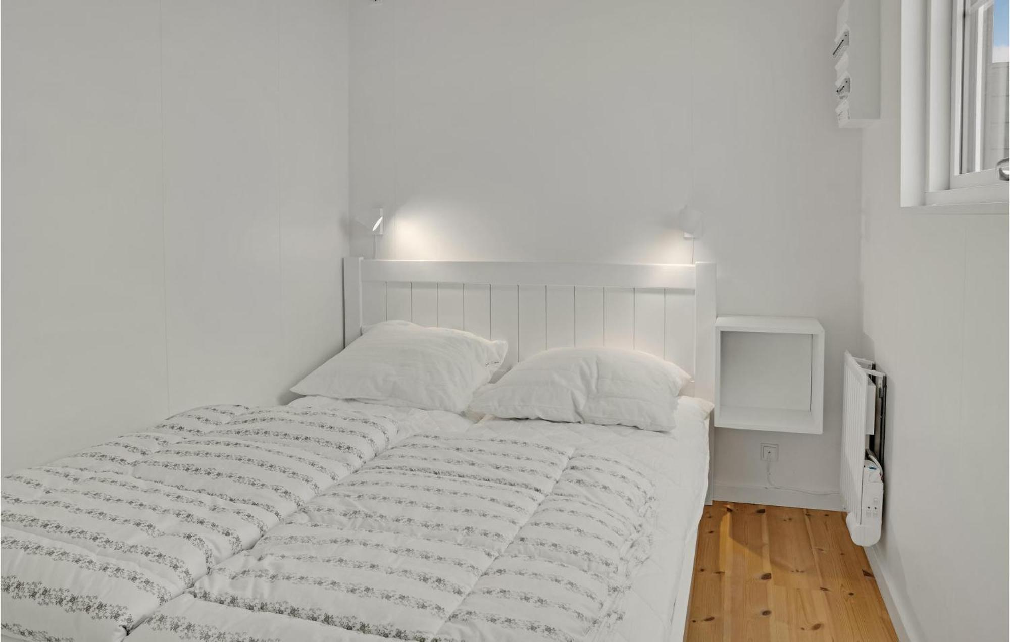 2 Bedroom Gorgeous Apartment In Vaeggerlose Boto By Luaran gambar